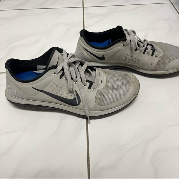 Nike FS LITE RUN (9.5) - Picture 4 of 5